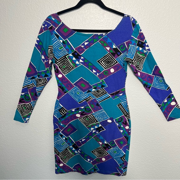 Vintage Geometric Colorful 90’s Dress in Blue and Purple - Picture 15 of 17